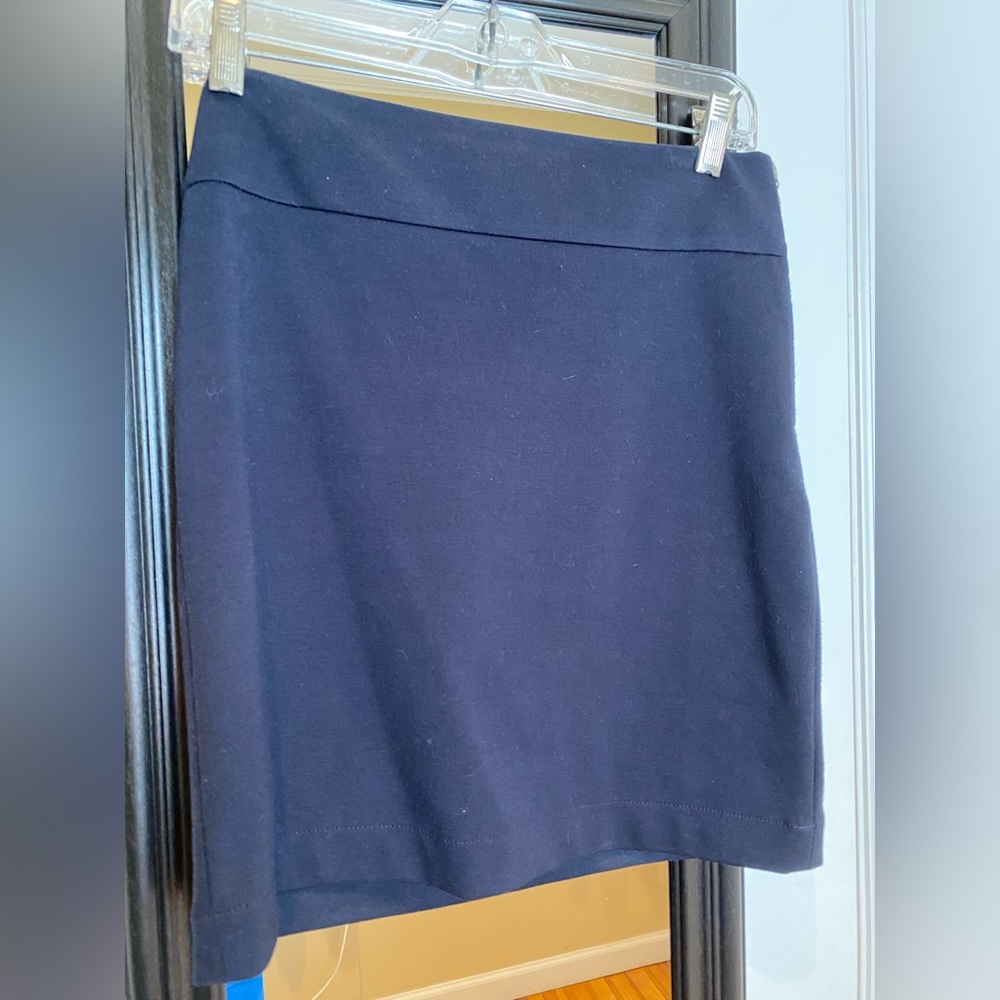 Navy blue Banana Republic pencil skirt